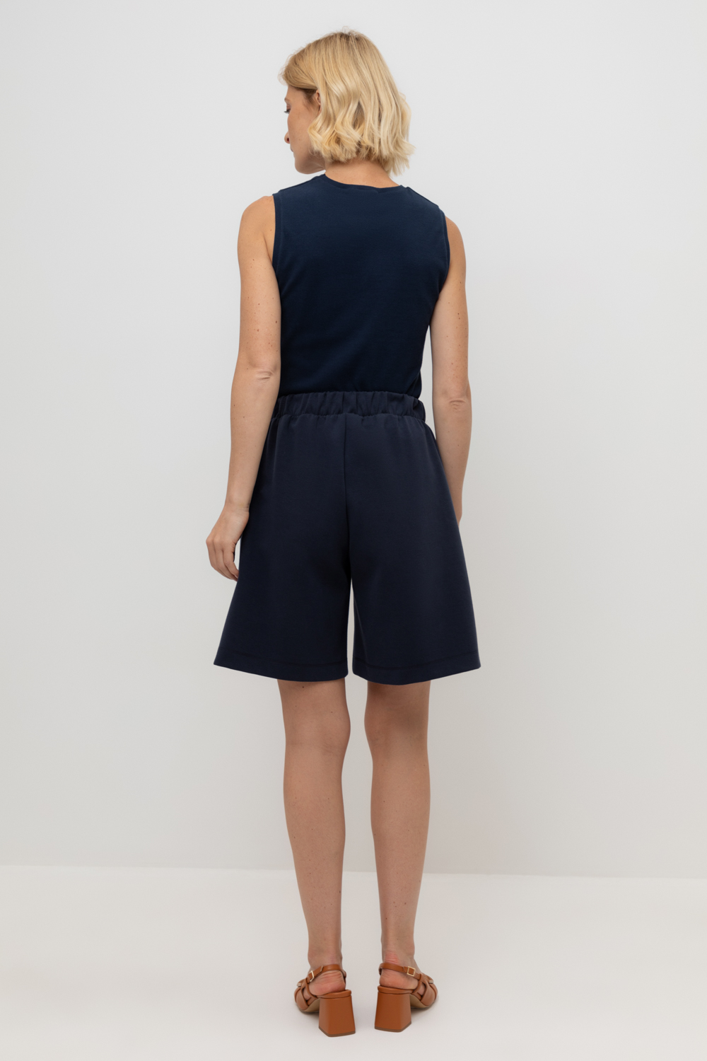 картинка Шорты с защипами из премиального трикотажа от магазина Одежда+