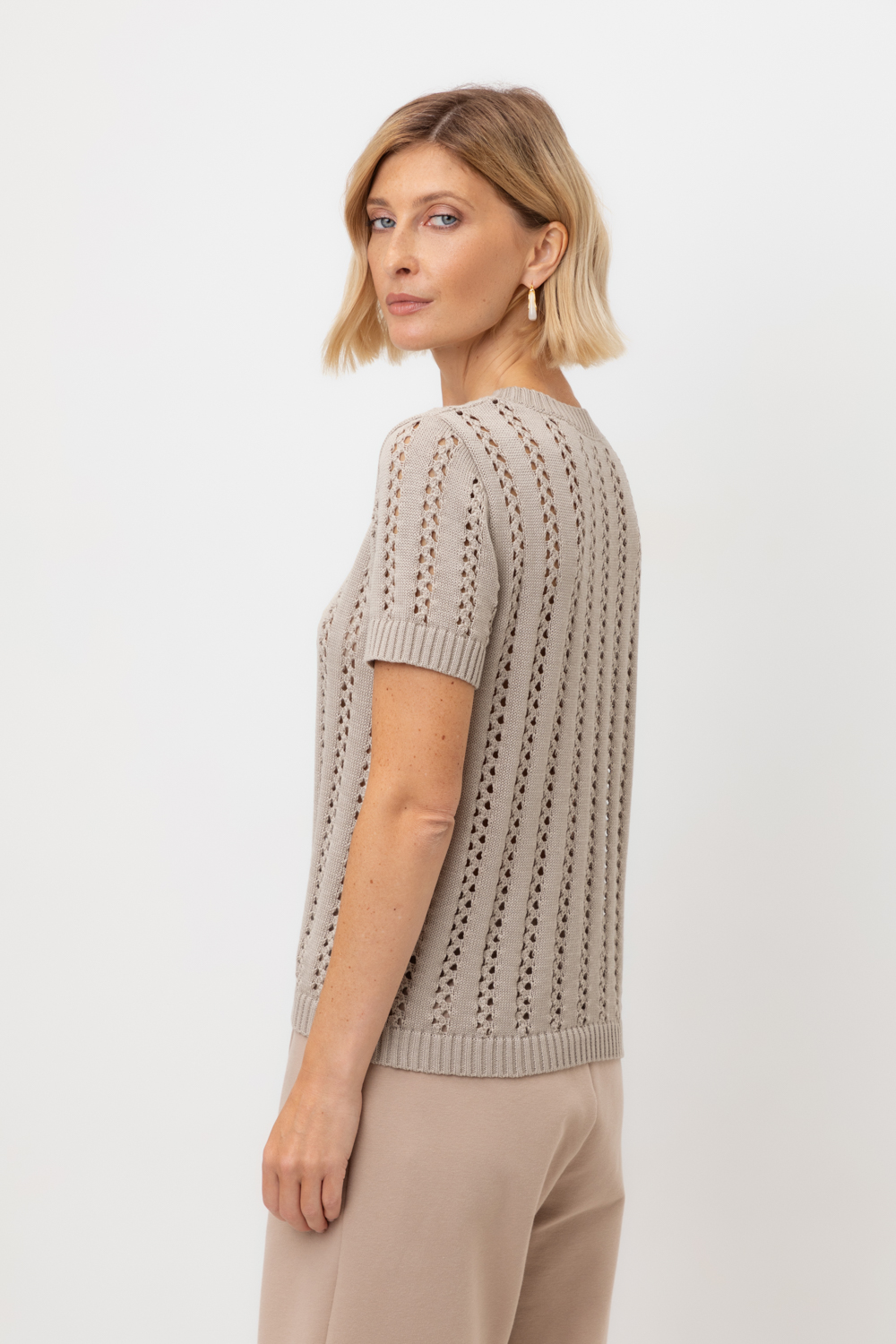 картинка Джемпер с коротким рукавом из итальянской пряжи от магазина Одежда+