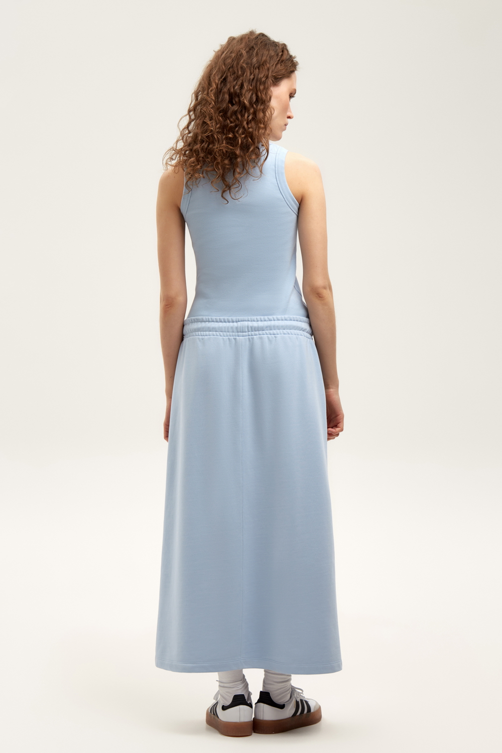 картинка Юбка спортивного силуэта из двухцветного футера от магазина Одежда+