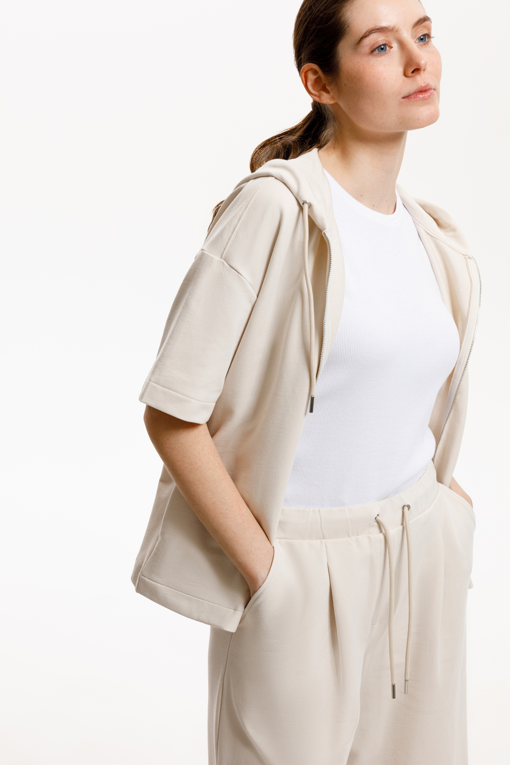 картинка Толстовка из мягкого футера с коротким рукавом от магазина Одежда+