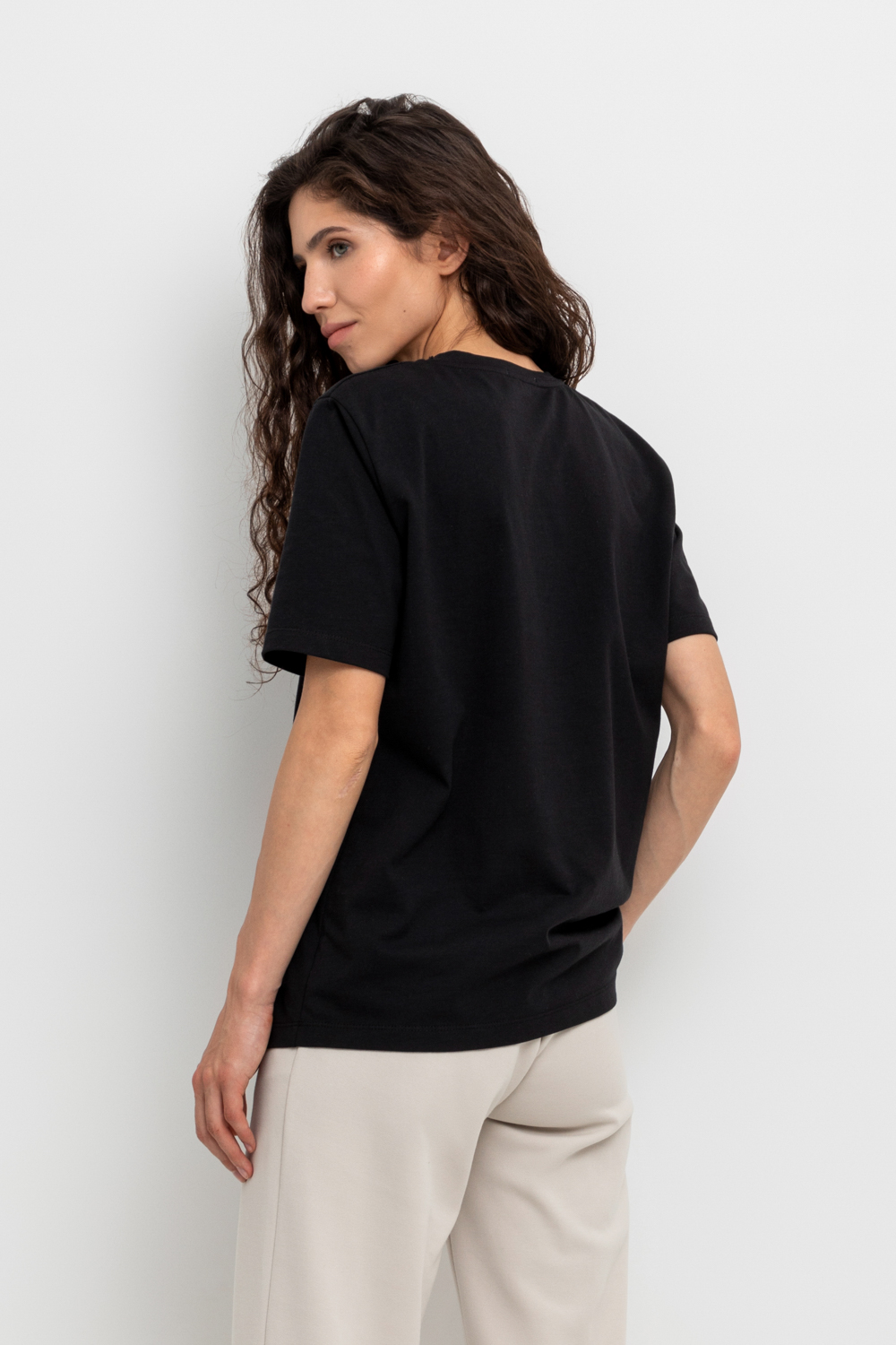 картинка Футболка женская из натурального хлопка от магазина Одежда+