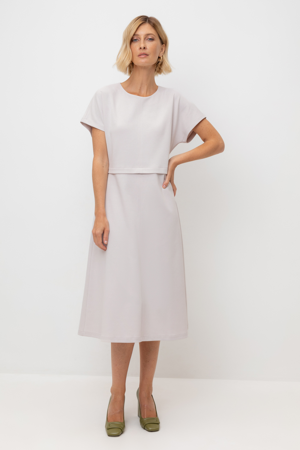 картинка Летнее платье классического силуэта от магазина Одежда+