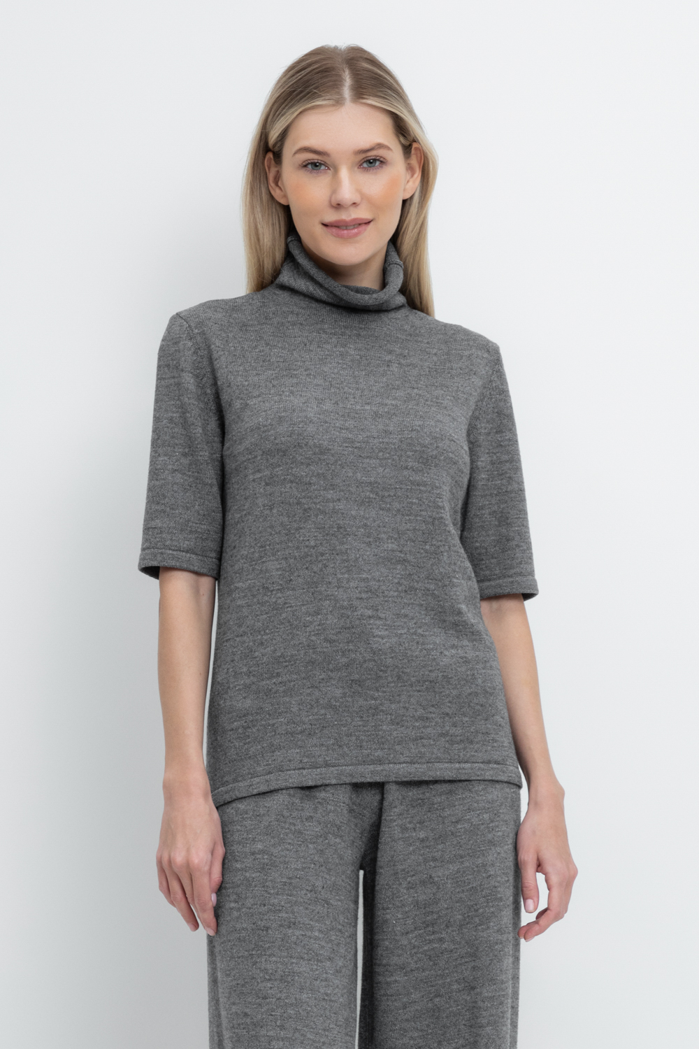 картинка Тонкий джемпер из итальянской шерсти от магазина Одежда+