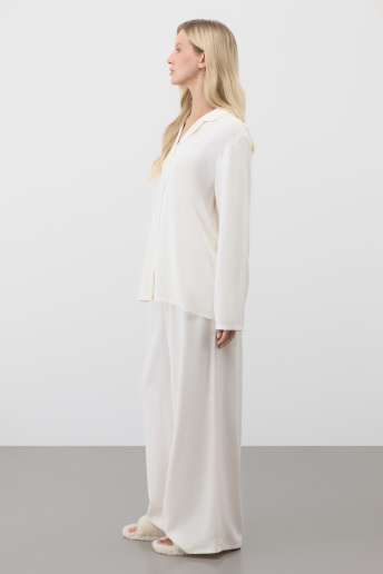 картинка Комплект рубашка и брюки из вискозы от магазина Одежда+