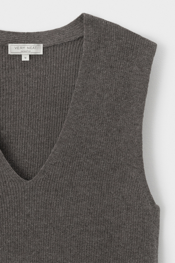 картинка Жилет от магазина Одежда+