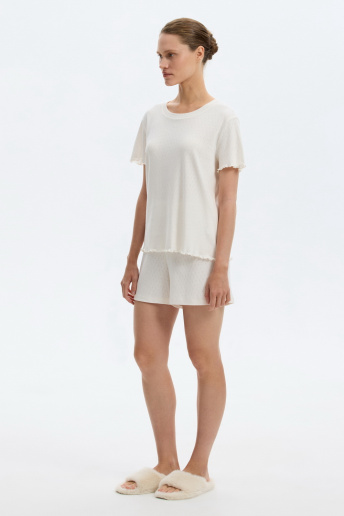 картинка Комплект футболка и шорты из ажурного хлопка от магазина Одежда+