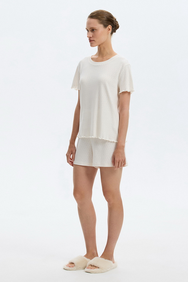 картинка Комплект футболка и шорты из ажурного хлопка от магазина Одежда+