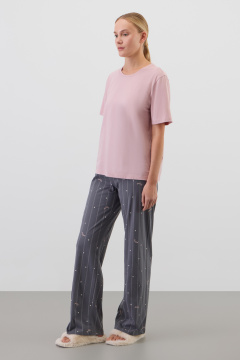 картинка Комплект футболка и брюки из гребенного хлопка от магазина Одежда+