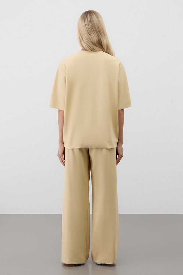 картинка Комплект футболка и брюки из вафельного хлопка от магазина Одежда+