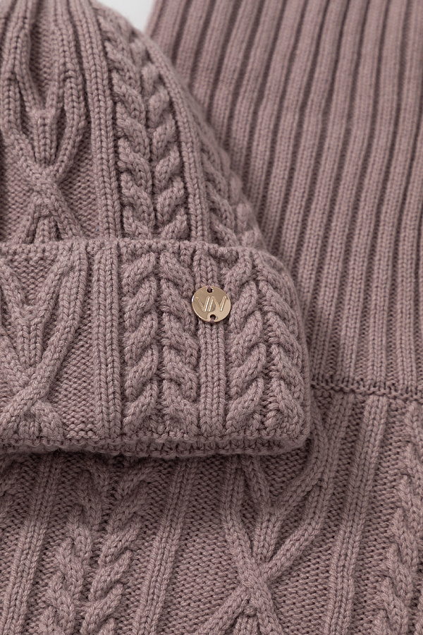 картинка Комлпект шапка и манишка от магазина Одежда+