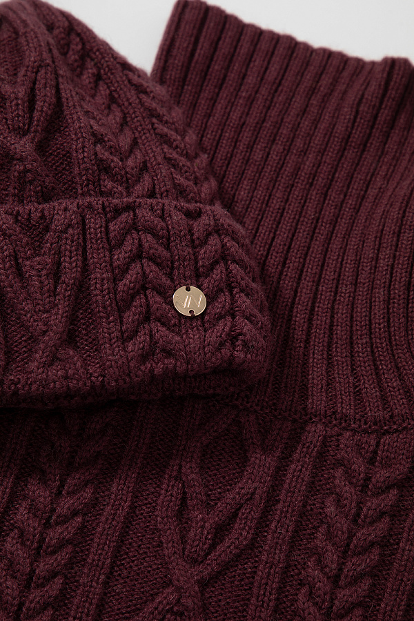 картинка Комлпект шапка и манишка от магазина Одежда+