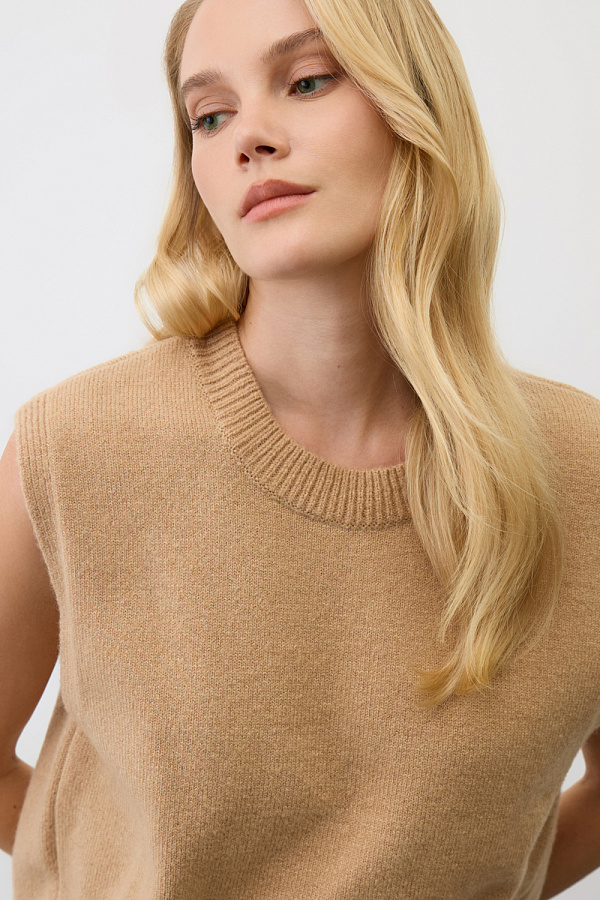 картинка Жилет из шерсти мериноса и мохера от магазина Одежда+