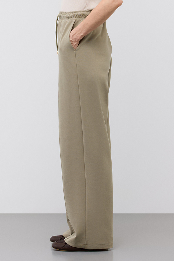 картинка брюки темно-оливковый от магазина Одежда+