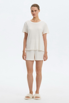 картинка Комплект футболка и шорты из ажурного хлопка от магазина Одежда+