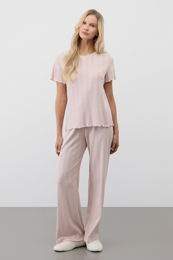 картинка Комплект футболка и брюки из ажурного хлопка от магазина Одежда+