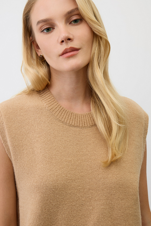 картинка Жилет из шерсти мериноса и мохера от магазина Одежда+