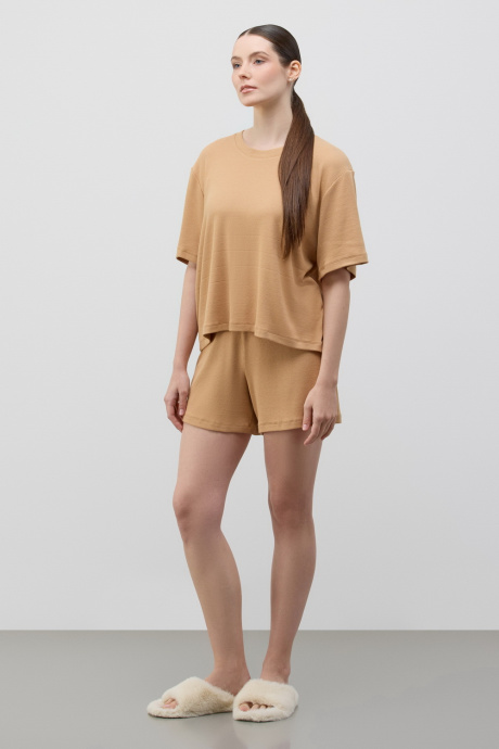 картинка Комплект футболка и шорты в рубчик от магазина Одежда+