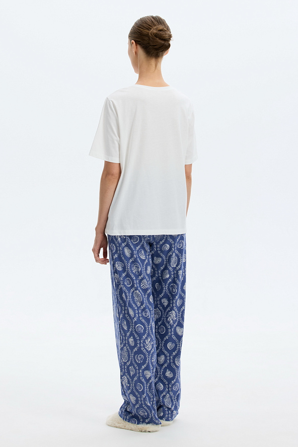 картинка Комплект футболка и брюки из хлопка с модалом от магазина Одежда+