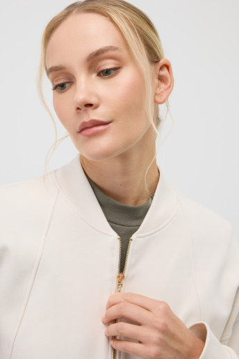 картинка Куртка из премиального трикотажа от магазина Одежда+