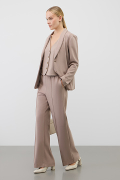 картинка Брюки со стрелками от магазина Одежда+