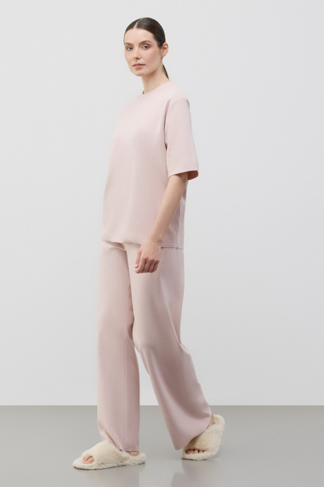 картинка Комплект футболка и брюки из вафельного хлопка от магазина Одежда+