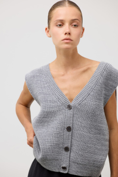 картинка Жилет от магазина Одежда+