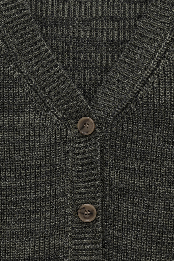 картинка Жилет от магазина Одежда+