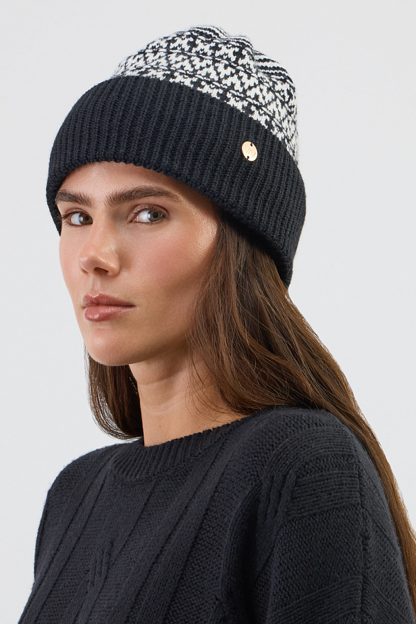 картинка Шапка вязаная от магазина Одежда+