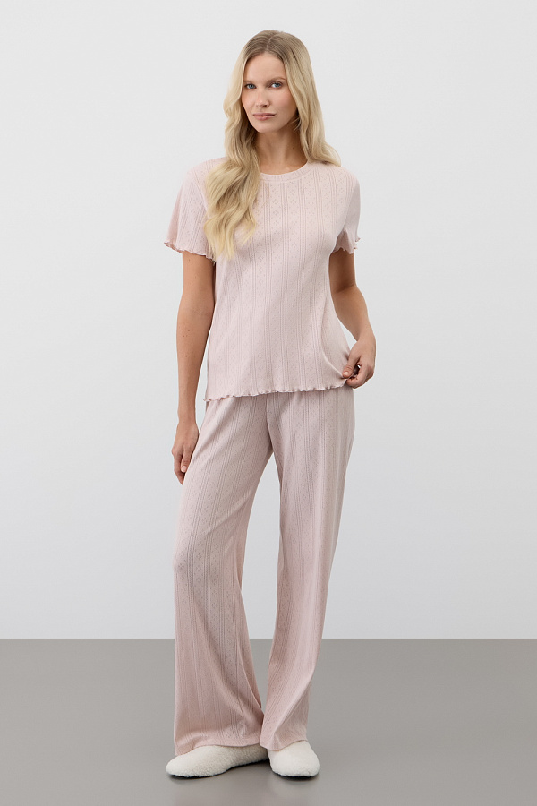 картинка Комплект футболка и брюки из ажурного хлопка от магазина Одежда+