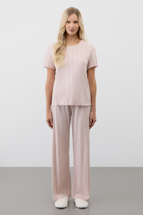 картинка Комплект футболка и брюки из ажурного хлопка от магазина Одежда+