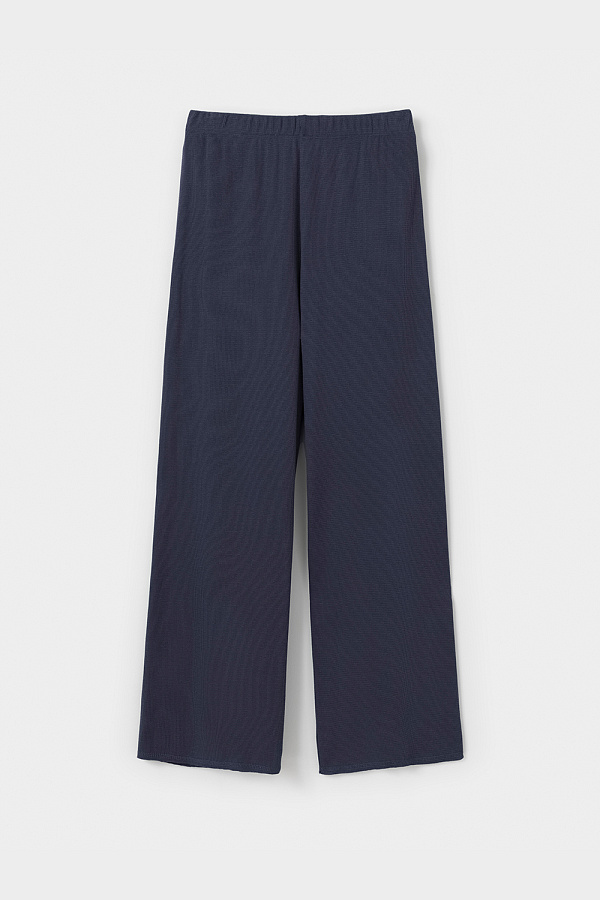 картинка Комлпект футболка и брюки из объемного трикотажа от магазина Одежда+